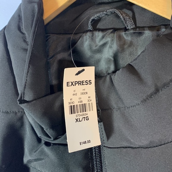 Express mens charcoal and black puffer vest NWT zip pockets size XL - Picture 2 of 7